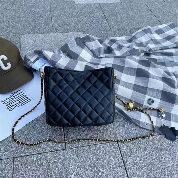 

xiaoxiang one-shoulder messenger bag lingge small golden ball chain bag 2023 autumn and winter new fashion high-end foreign style multicolor