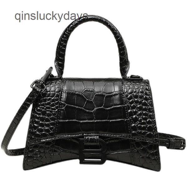 

luxury balencaig bags outlet bag 2022 new fashion crocodile pattern hourglass cyber red autumn winter versatil