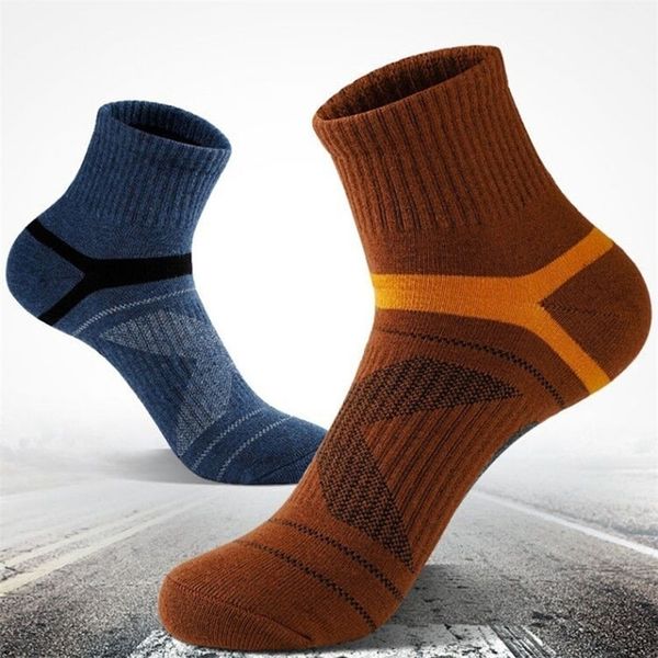

men's socks 5 pairs men's outdoor mountaineering basketball socks sweat absorbing deodorant running cotton socks 220923, Black