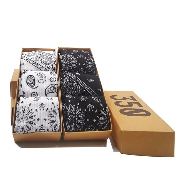 

men's socks 3 pairsbox cashew flower socks korean trend harajuku men's hiphop skateboard couple black and white 220923