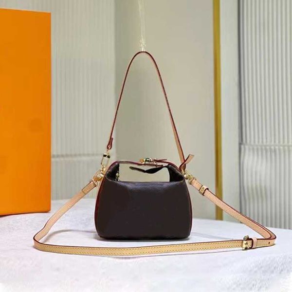 

women designer shoulder bags ladies mini handbag canvas leather lock purse fashion vintage crossbody packed lunch bag with long shoulder str