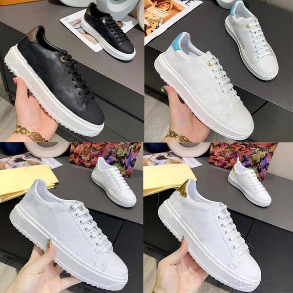 

luxury women's casual shoes calfskin leather with white background purple-red toner color card time out its color green platinum emboss