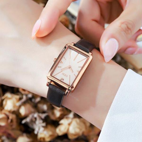 

small stylefashionable and lightweight female quartz watch, Slivery;golden