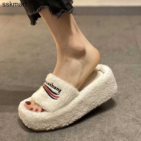 

slippers designer luxury balencaigass paris woolen women wear new autumn winter embroidered letter family slippers black lamb woolen shoes