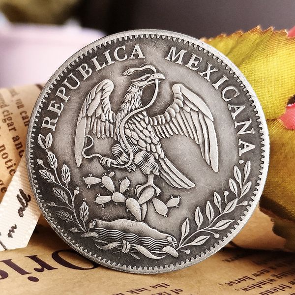 

collectable mexico arts and crafts 8r.g. 1882 year silver coin