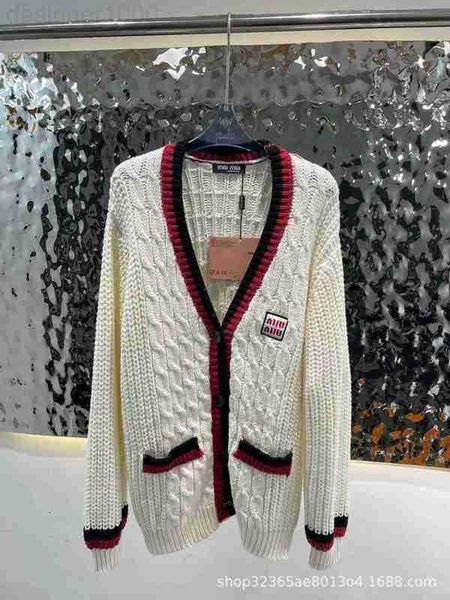 

women's fur & faux designer 22 early autumn new college style v-neck cardigan embroidered label girly age reducing versatile knitting a, Black