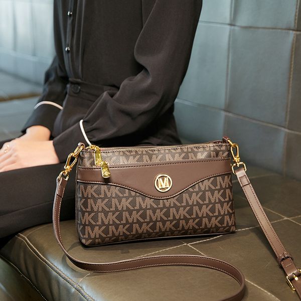 

niche design one-shoulder clutch bag 2022 retro versatile cross-body bags rest shoulder message bag