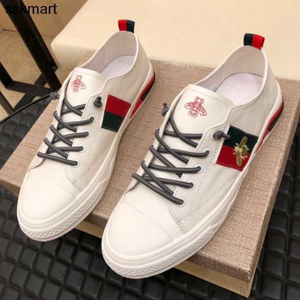 

dress shoes designer luxury famous little bee white men women board shoes high edition leather fashion brand cool sneakers, Black