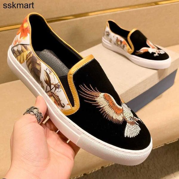 

dress shoes designer little bee men black luxury famous brand sneakers high version leather trendy lazy shoes