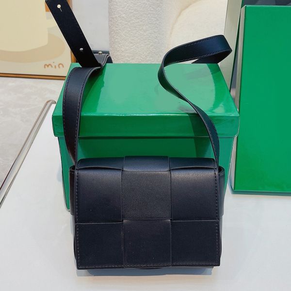

woven satchel bag leather crossbody luxury designer brand fashion shoulder bags handbags women letter purse phone bag wallet artwork