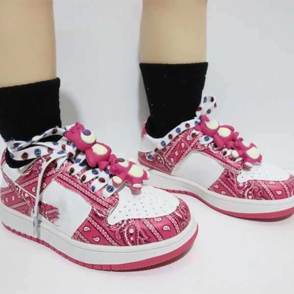 

kid paisley bandanna jumpman 1 low basketball shoes 1s sneakers visionaire bred patent university blue stage haze stealth yellow toe hyper r