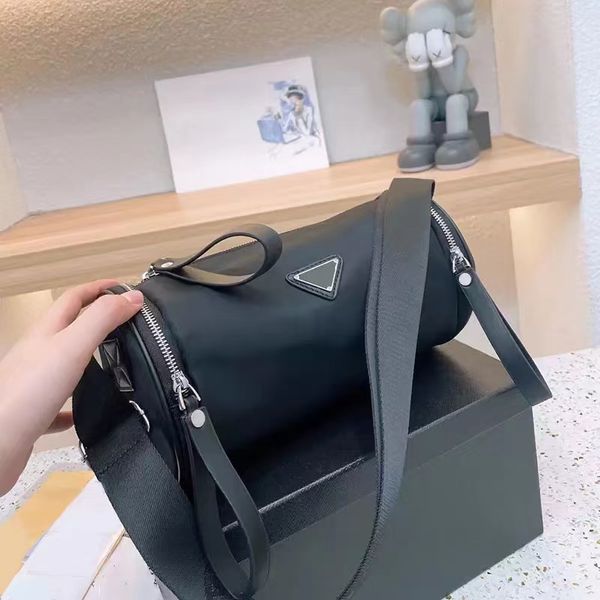 

man womens luxurys designers bags handbags hobo purses lady crossbody shoulder channel totes nylon wallet fashion bag pastel tote bags