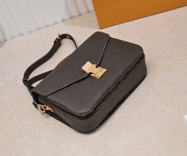 

2022 designer luxury classic handbag shoulder bag envelope bag 40780