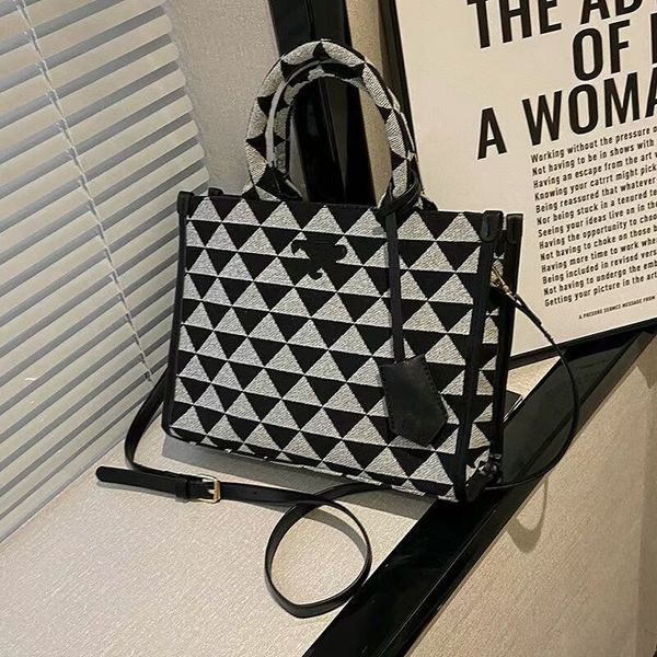 

luxury embroidery ladies bags designer womens handbags color shoulder bag women totes crossbody clutch fashion handbag chain letter wallet t