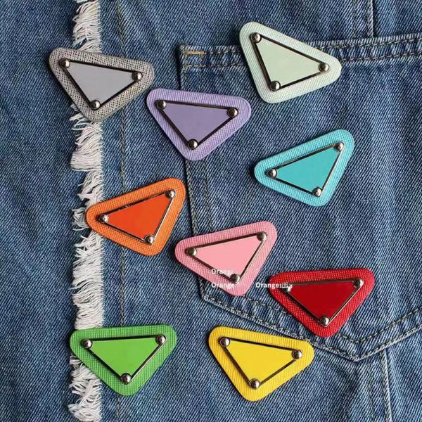 

women's pins brooches fashion high-end inverted triangle brooche metal letters leather badge accessories simple design pin accessories, Gray
