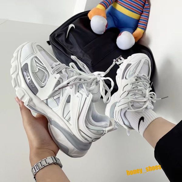 

shoes triple sneakers sport sneaker white pink 3m grey beige orange blue platform 2022 paris 3.0 track s men women tess 18ss update version