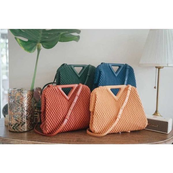 

shoulder bag women crossbody bottage venates backpack purse handbags seam leather ladies metal chain classic woven messenger bag luxurys des