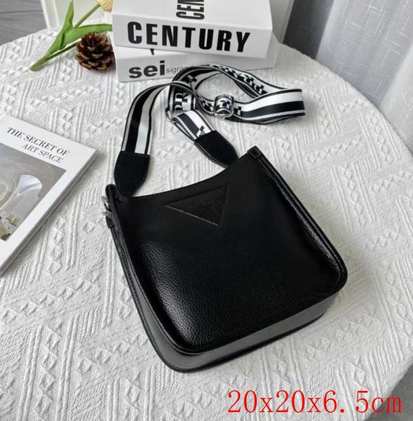 

spring summer 2021 embossed puffy leather bag coussin pm handbag fashion-forward shoulder bags cross-body with the strap purse wallet design
