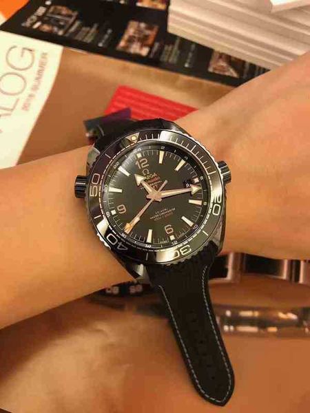 

om fashion watches mens montre diamond movement luxury z deep sea black ceramic machinery men's watch 215.92.46.22.01.001, Slivery;golden