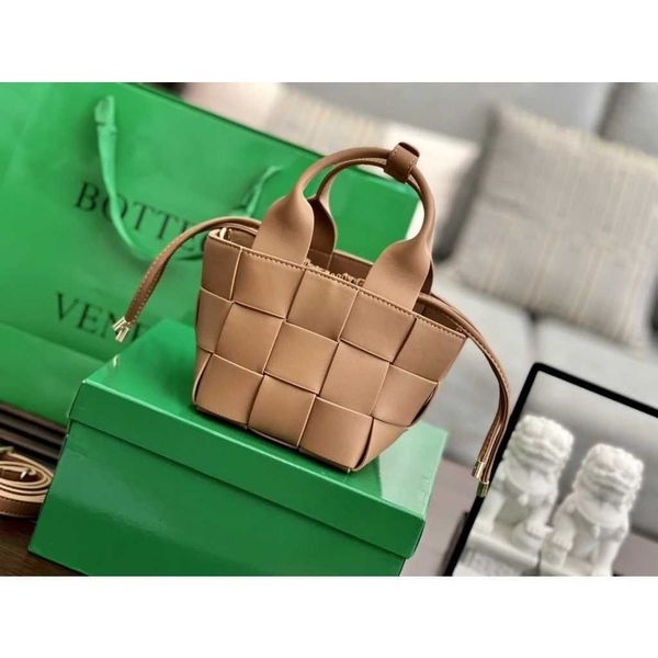 

shoulder bag women crossbody bottage venates backpack purse handbags seam leather ladies metal chain classic woven messenger bag luxurys des