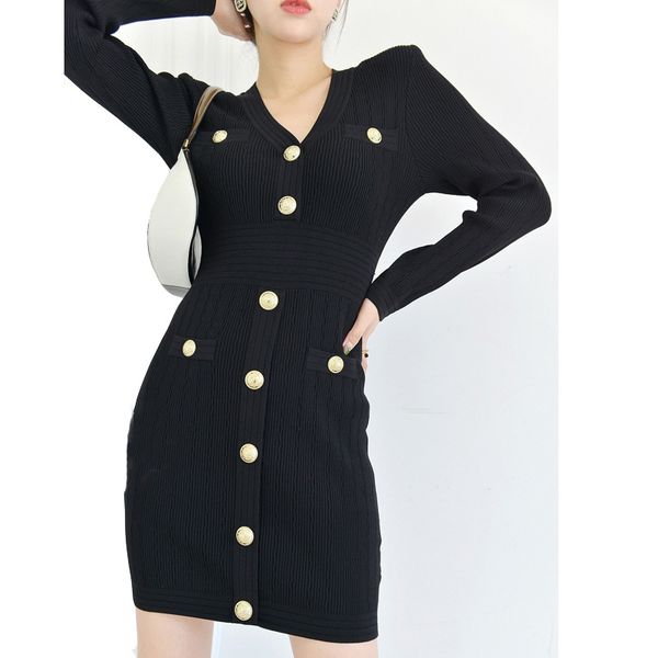

910 2022 runway summer brand same style sweater v neck long sleeve black khaki white red pullover women's sweaters qian, White;black