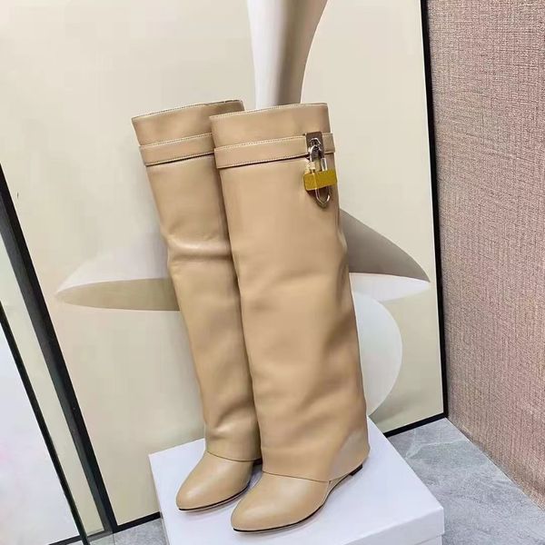 

2023 designer women boots fashion casual shoes leather spring autumn black letter