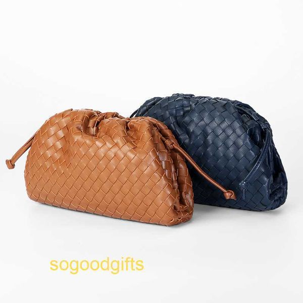 

pouch designer bag bottegas handbags women venetas clutch bags weaving cloud bag soft skin dumpling popular new style re