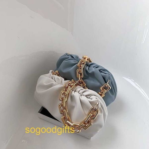 

pouch designer bag bottegas handbags women venetas clutch bags single shoulder underarm bag 2022 popular new summer fash