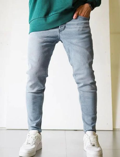 

men's light blue casual jeans / applicable people adult/sheer no