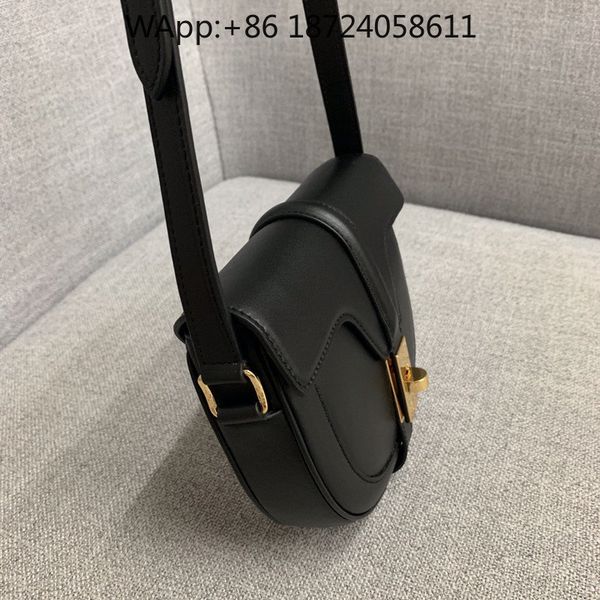 

made of calfskin metal clasp that rotates dotted the whole bag built-in card slot fashion improve your personal temperament 188013 graceful