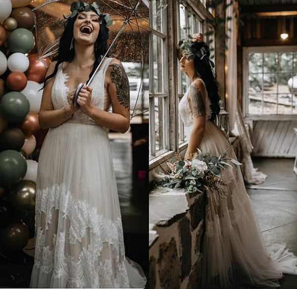 

chic boho beach wedding dress a-line ivory tulle bridal gowns lace appliques sleeveless v-neck backless summer hippie country robe de mariag, White
