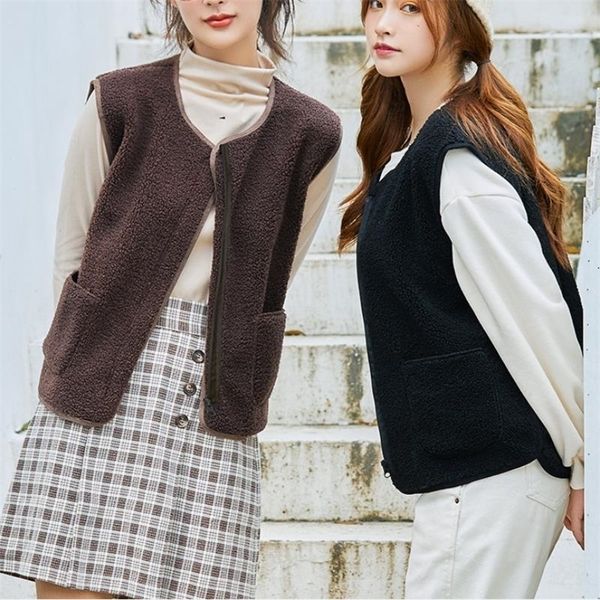 

women's vests jacket women solid short loose lambs plush fall winter korean style sleeveless female coats warm waistcoat 220928, Black;white