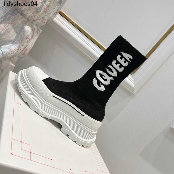 

mcqueens classics socks motorcycle boots autumn and winter 2022 new thick soled knitted women's boots tall slim casual high one foot so, Black
