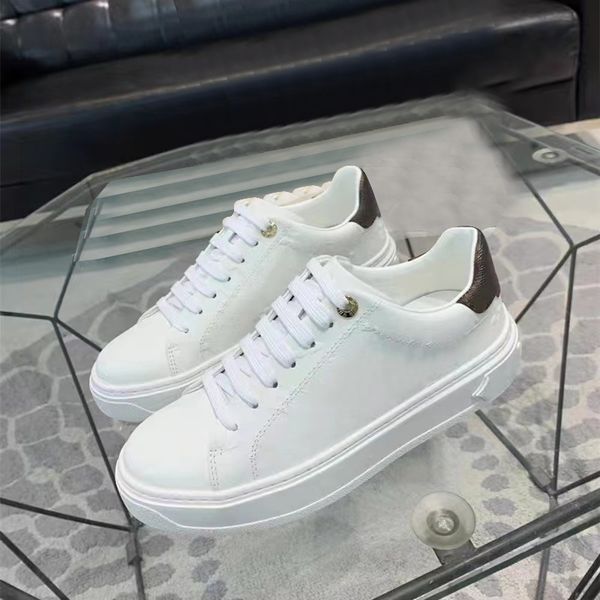 

2022 casual shoes lace-up running trainers woman shoe gym sneakers women travel leather fashion lady flat designer letters platform sneaker