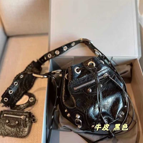 

designer luxury womens bag balencigas handbag b-shaped paris single shoulder messenger fashion square gift shoulder oblique span versatile h