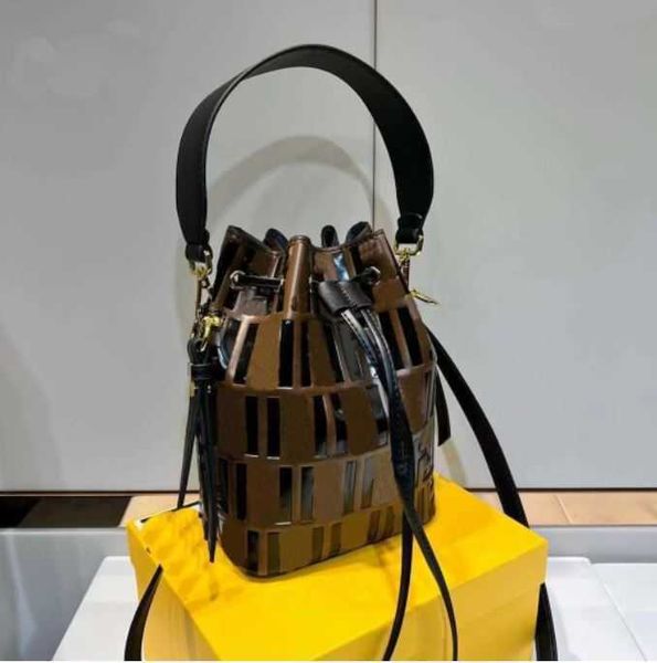 

evening bags luxury hangbag 2022 fashion mini bag chain crossbody short leather trap simple pouch shoulder strap luxury designer bag 81066