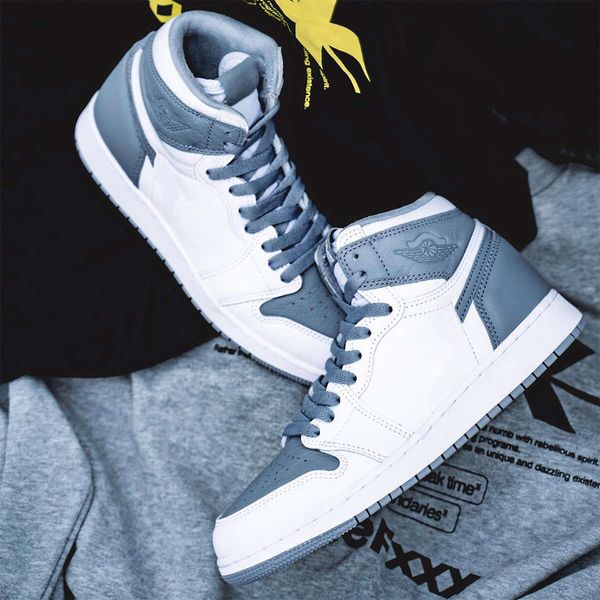 

2022 authentic shoes 1 high og stealth 1s 555088-037 stealth/white outdoor men women sports sneaker with original box, Red;white