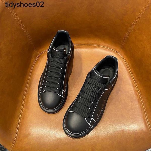 

men's shoes star same black-and-white graffiti small white shoes lovers versatile muffin thick bottom sports leisure korean edition tid