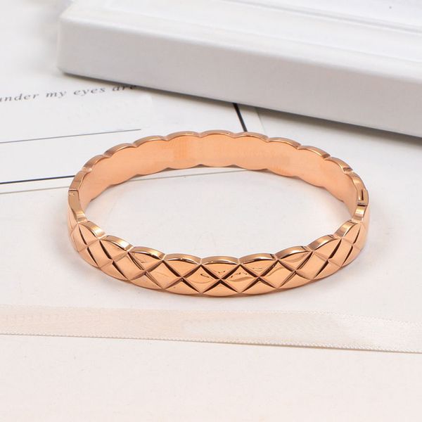 

designer jewelry stainless steel check bracelets silver rose gold pineapple bangles women men lozenge bangle couple classic jewelry accessor, Black