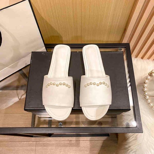 

slippers for women luxury pearl shoes outdoor slides designer beach sandals summer flip flops 220811, Black