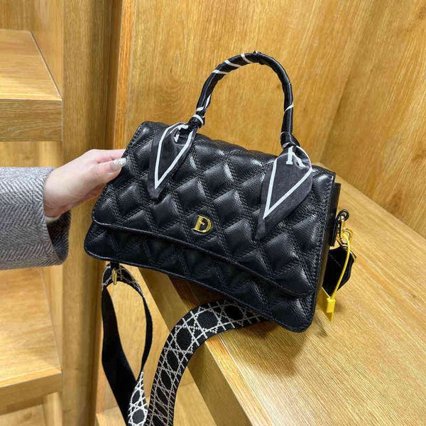 

65% off factory clearance bag female 2022 new fashion small fragrance oblique cross lingge hand foreign style european and american high-gra