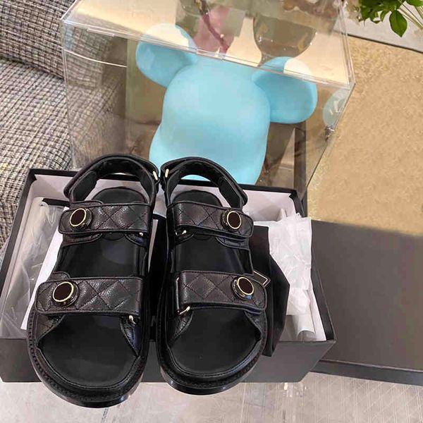 

sandals slides designer shoes fashion round toe beach sandals luxury leather platform women high heels 220811, Black