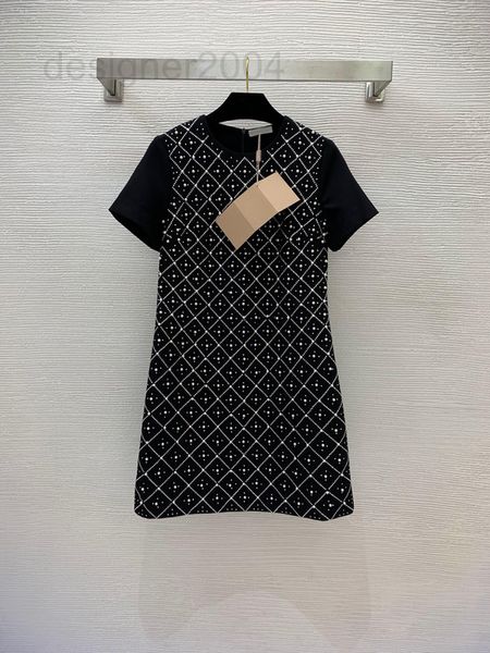 

casul dresses designer the new summer dress hs elegnt temperment. it's long nd medium skirt with round neck nd short sleeves vveo, Black;gray