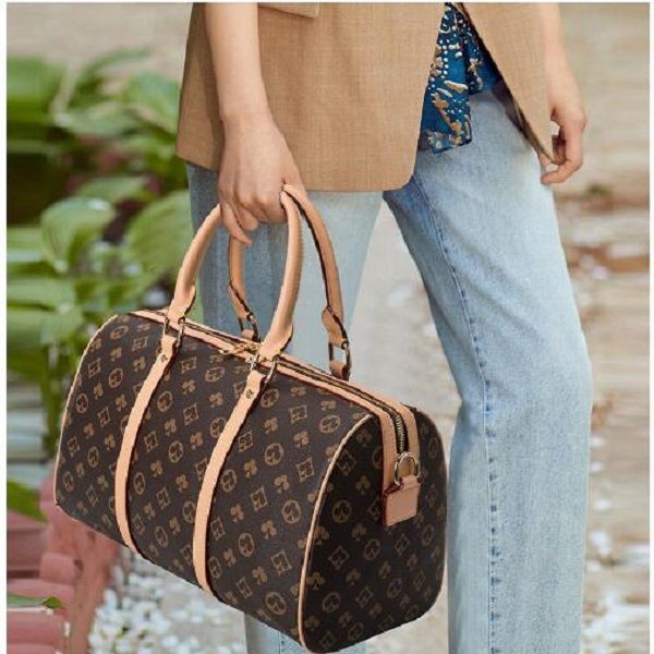 

designers handbag 54cm man duffle travel shoulder bag mens duffel backpack outdoor sport luggage bag male messenger bags with lock and key