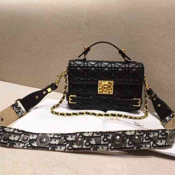 

75% off store direct 2022 autumn and winter new small square women's single shoulder diagonal straddle handbag