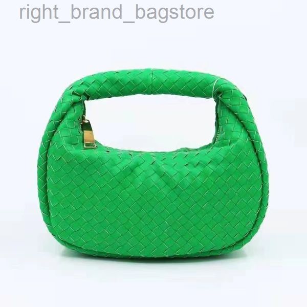 

2022 fashion lady's woven handbag cowhide leather women bag luxury brand designer style hobos w220810