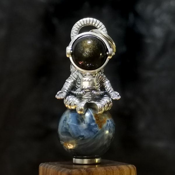 

linsion 925 sterling silver patron saint of the earth astronaut pendant ta353b