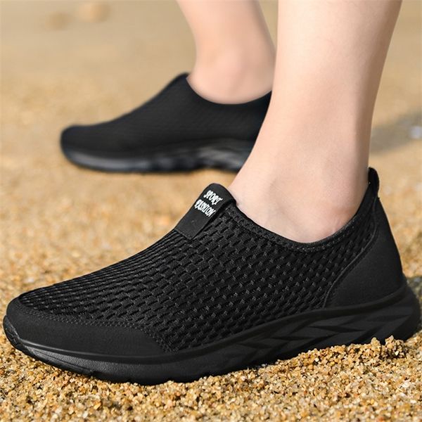 

men running shoes summer soft loafers lazy lightweight mesh couple outdoor sports sneakers 220811, Black