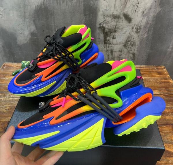 

designer brand men's shoes and sports shoes latest spring and summer leisure sports shoes fashion trend thick soles increase black old