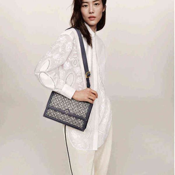 

factory outle wholesale one shoulder bag women's advanced sense 2022 new niche trend leather messenger bag student korean versatile old